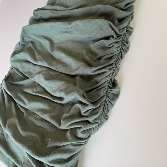 Express Ruched Bodycon Dress - Picture 3 of 4